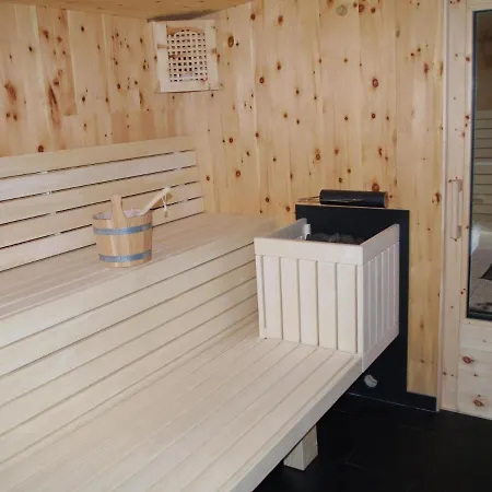 Vakantiehuis Neuhaeusl, With Sauna And Amazing View