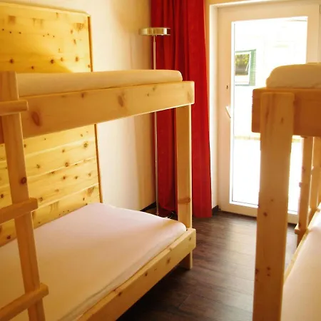 In Tyrol With Sauna And Slopes *