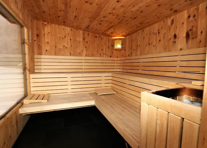 In Tyrol With Sauna And Slopes *